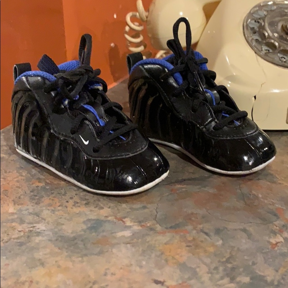 Infants Nike Foamposite Size 4C
